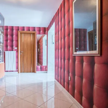 아파트 Luxury Spacious Near Znjan W Sea View 스플리트